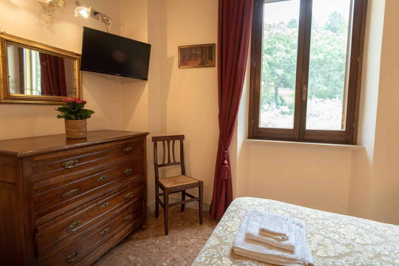 Agriturismo Villa Val D'Olivi Capodacqua  المظهر الخارجي الصورة